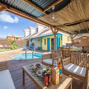 Hébergement de vacances Kay Lakansiel, Magnifique Cocon Familial Avec Piscine, Le Vauclin