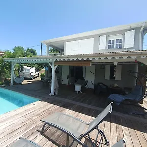 Hébergement de vacances De Avec Piscine Partagee, Le Vauclin